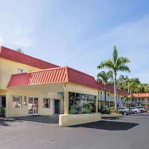 Super 8 By Wyndham Near Siesta Key États-Unis